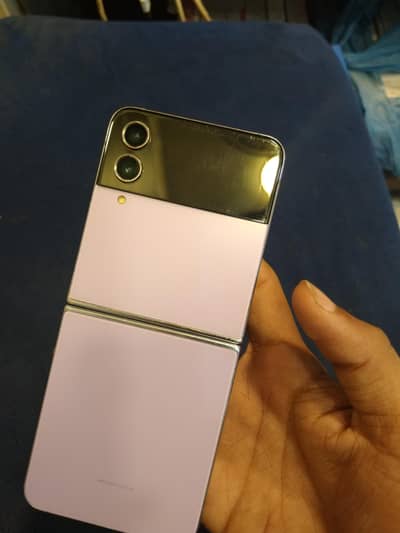 Samsung Mobile Z Flip 4