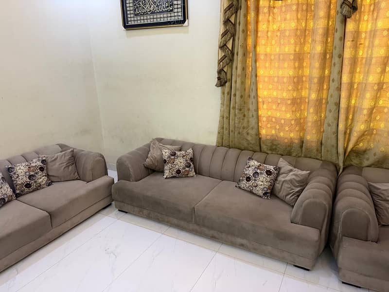 3- piece sofa set 0