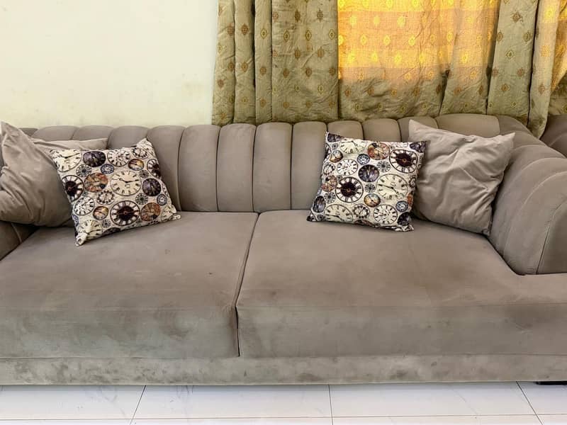 3- piece sofa set 1