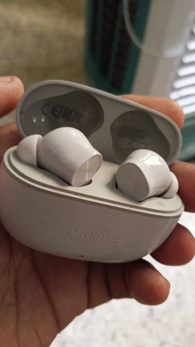 Realme Airpods 48 hrs backup