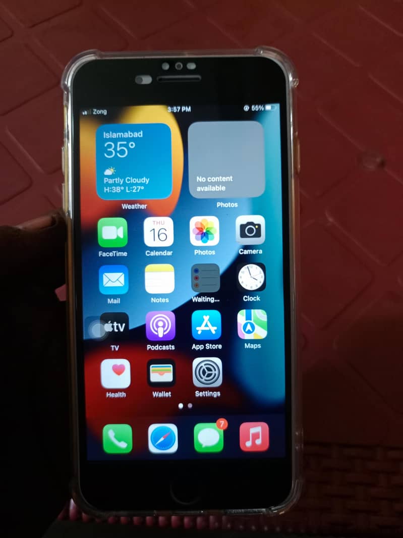 Apple iPhone 7 Plus 1