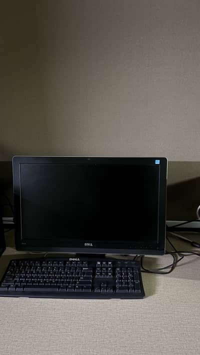 LCDs and Desktops Available in Cheap Prices