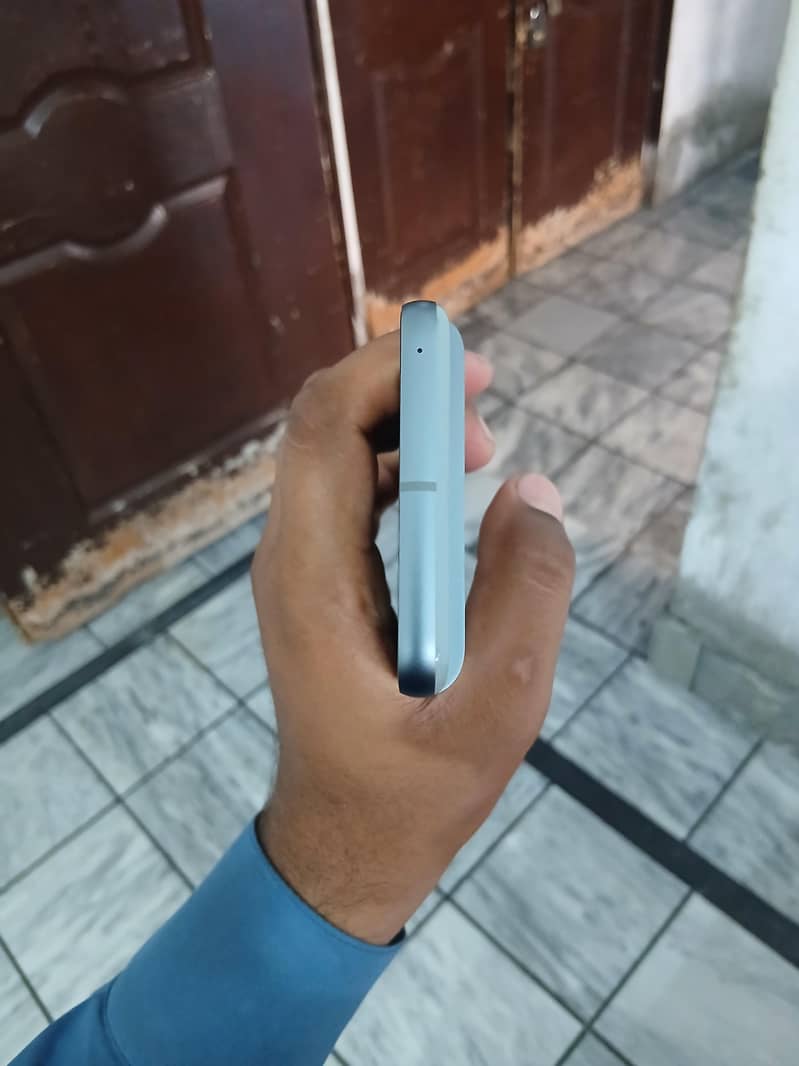 Google Pixel 8 2