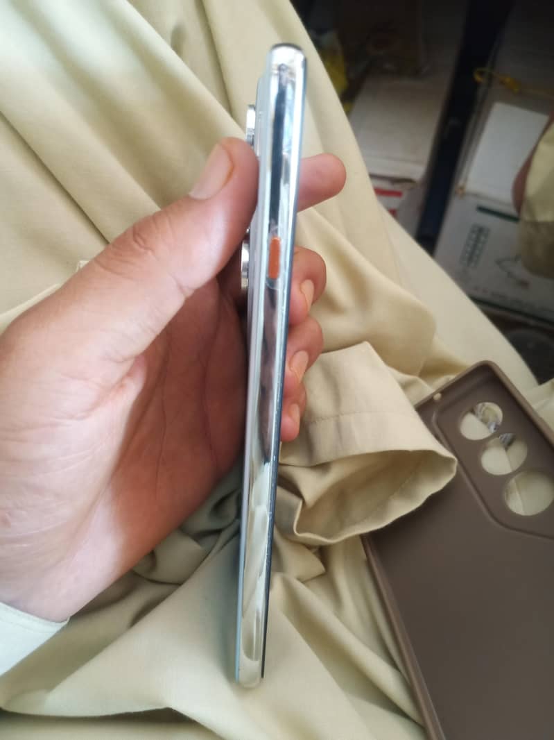 Tecno CAMON 40 4