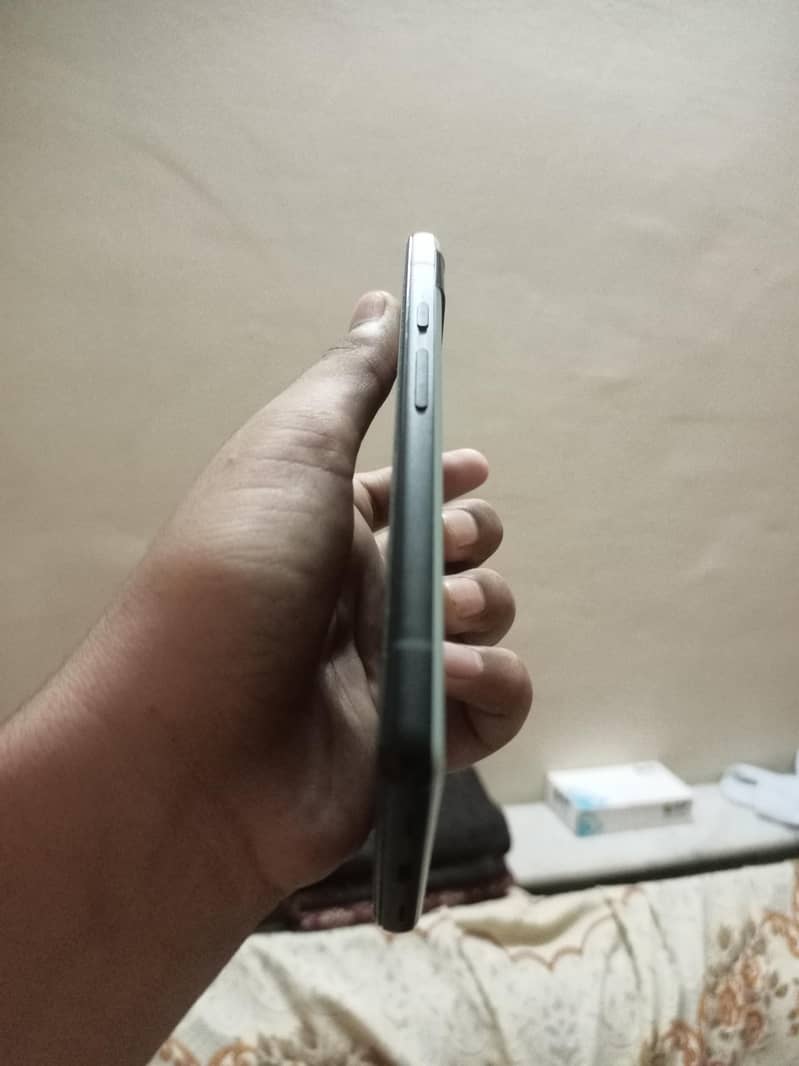 Google Pixel 6a 1