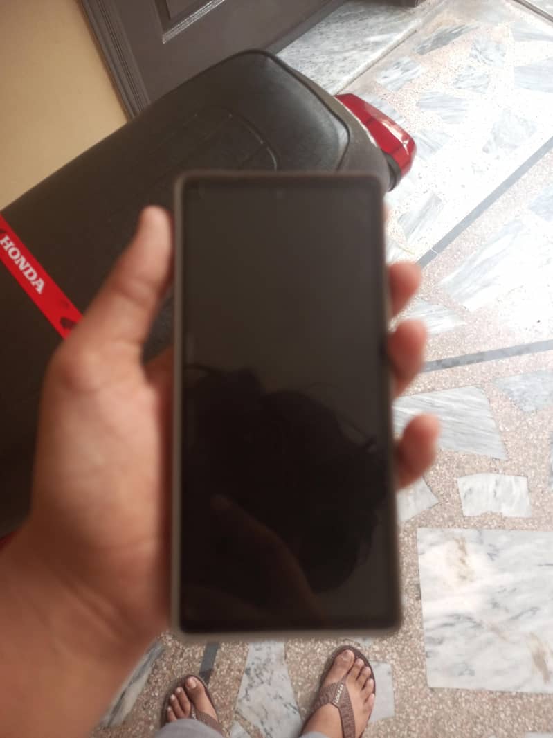 Google Pixel 6a 5