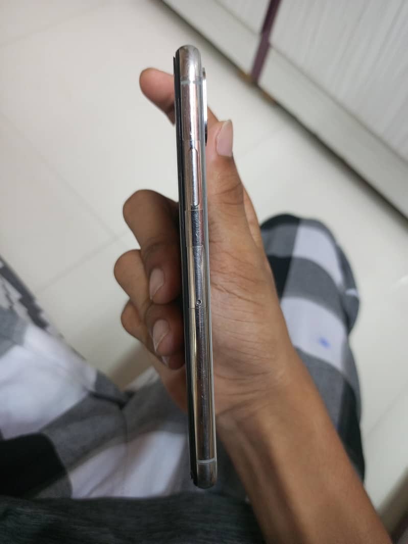Apple iPhone X 2
