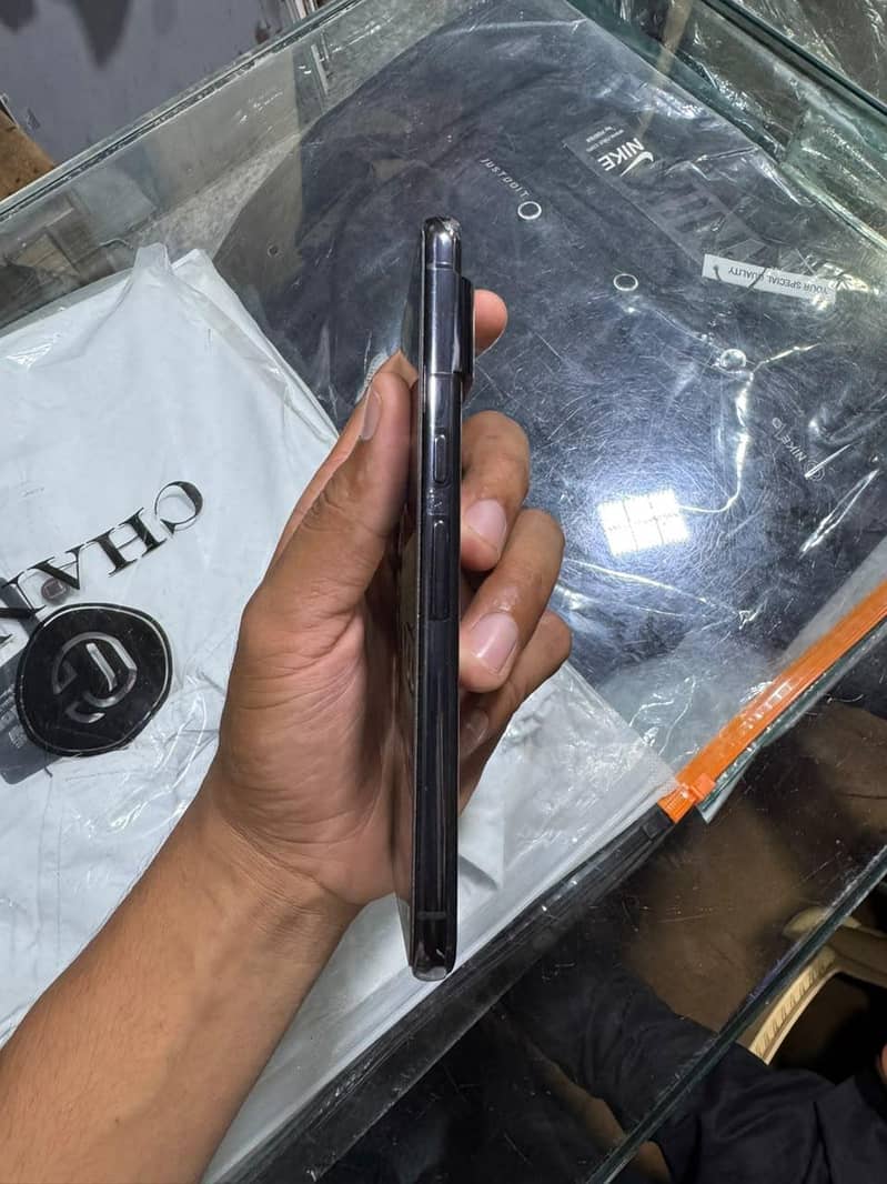 Google Pixel 8 Pro 4