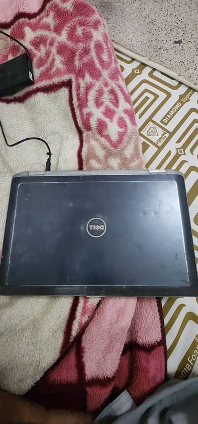 Laptop core i7 1 Tb hard drive 4gb ddr3 ram, better than i5, i3 2 duo