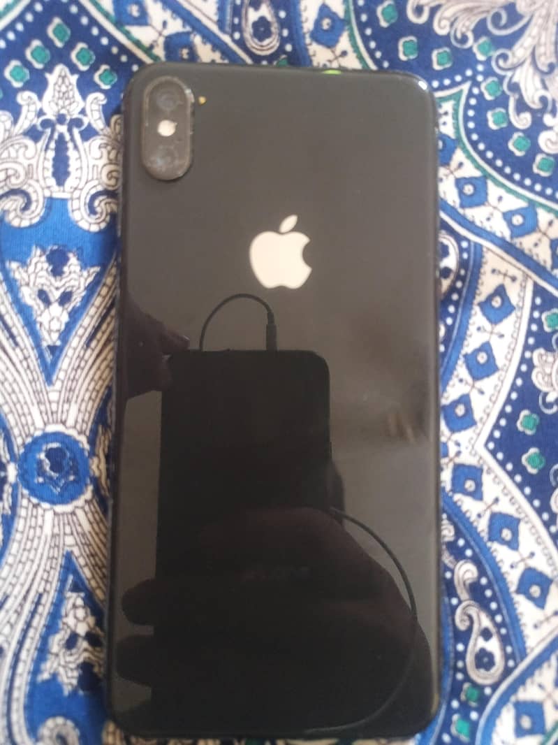 iphone xs max 4