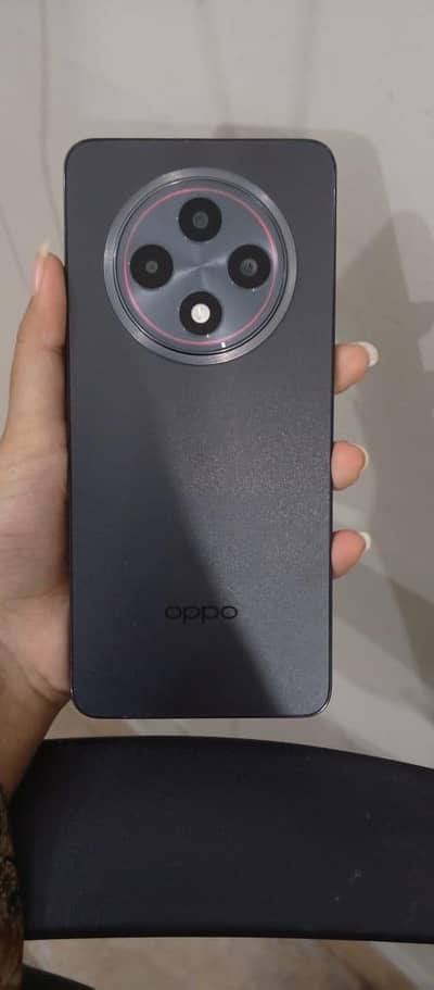 OPPO Reno12 F
