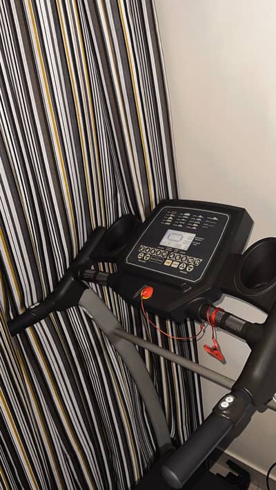 *T210 TREADMILL*