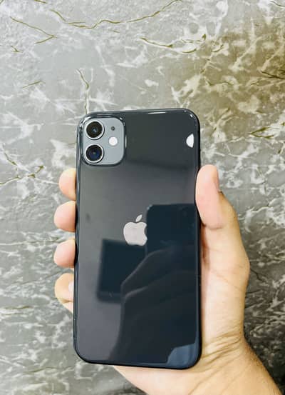 iPhone 11 Black Colour 10/10 Condition Jeniune Phone