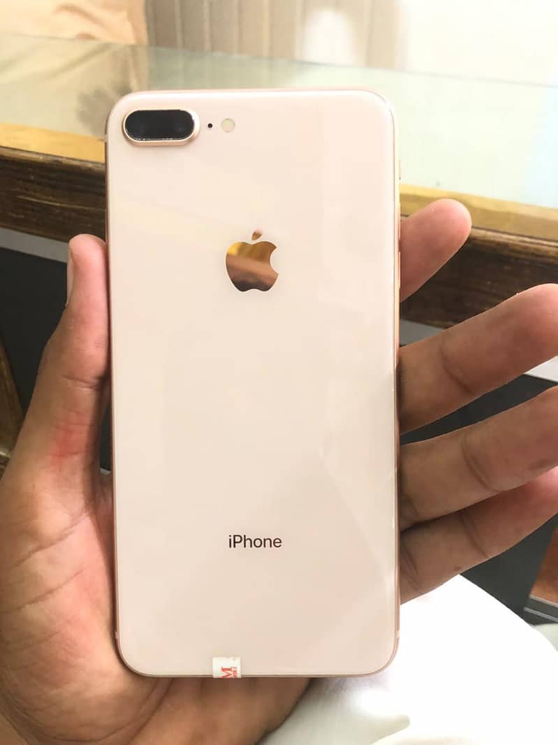 Apple iPhone 8 Plus 0