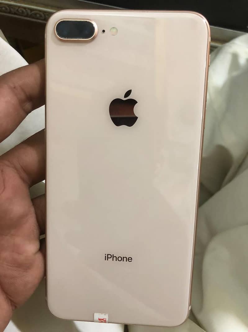 Apple iPhone 8 Plus 4