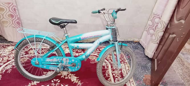 girls cycle