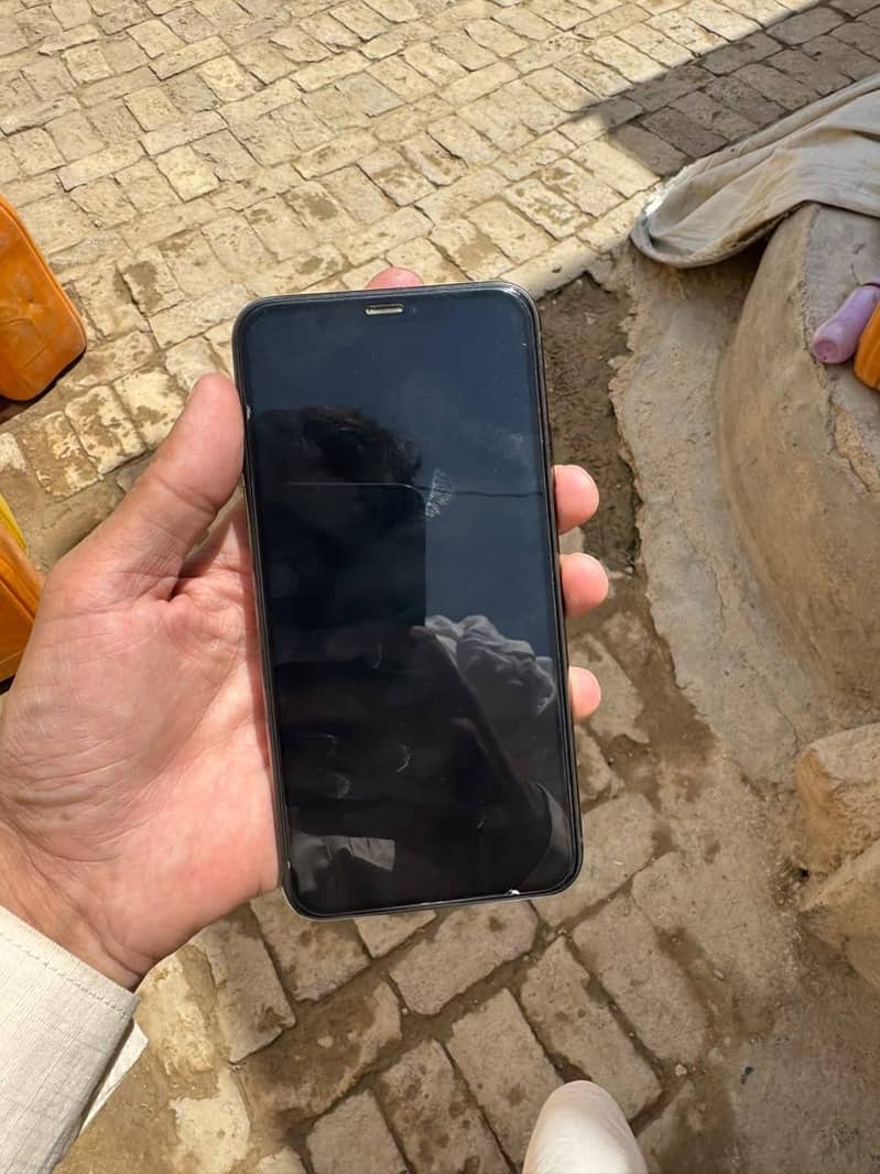 Apple iPhone 11 Pro Max 1