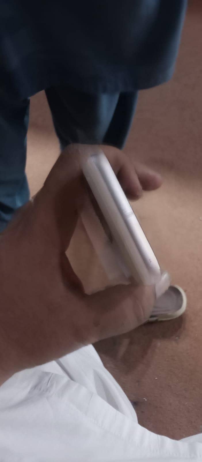 Google Pixel 8 4