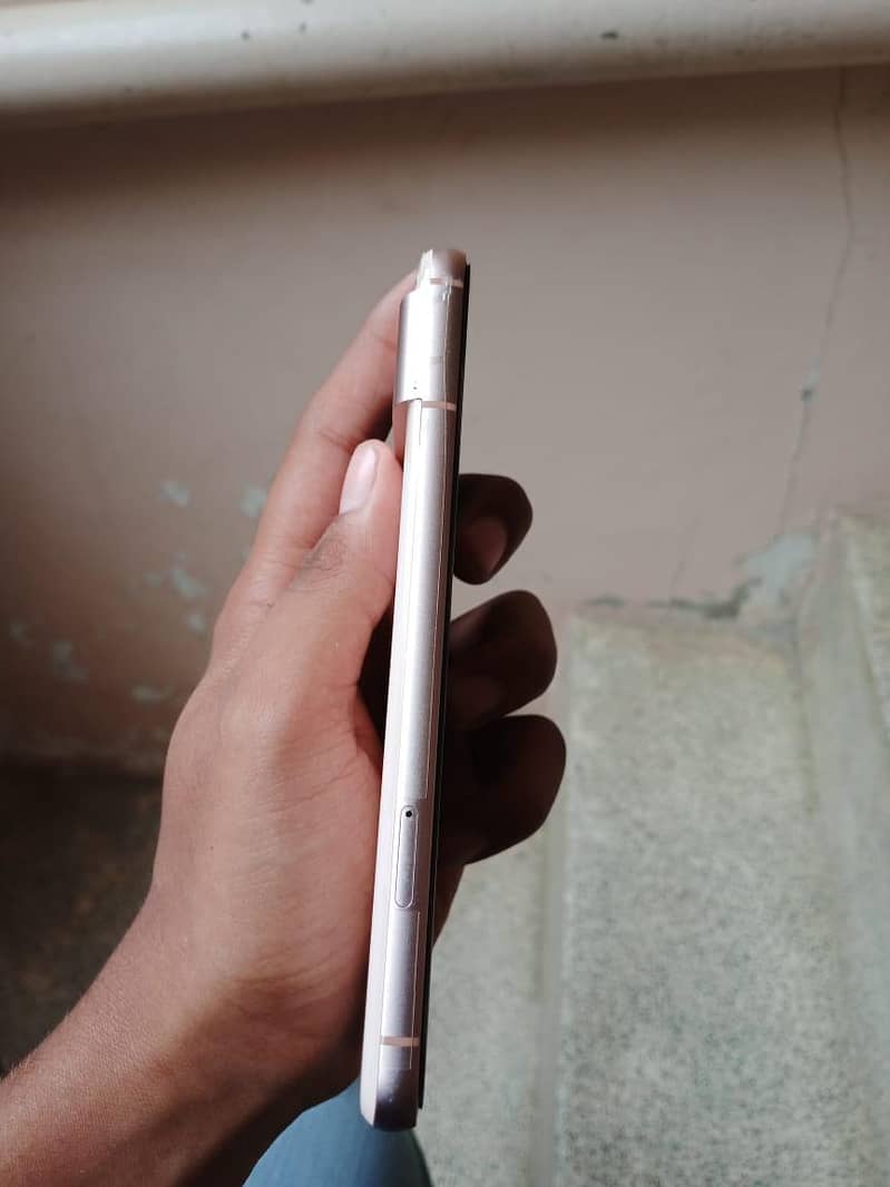 Google Pixel 8 3