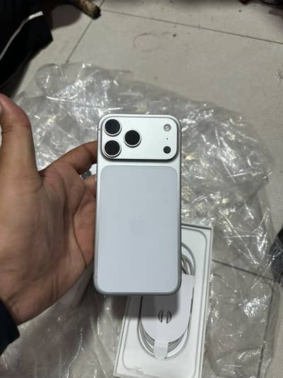 Apple iPhone 17 Pro Max physical dual
