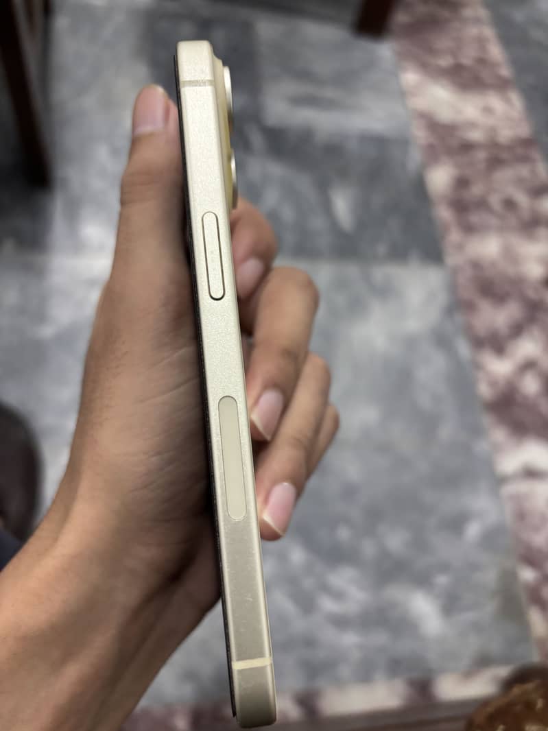 iPhone 15 1