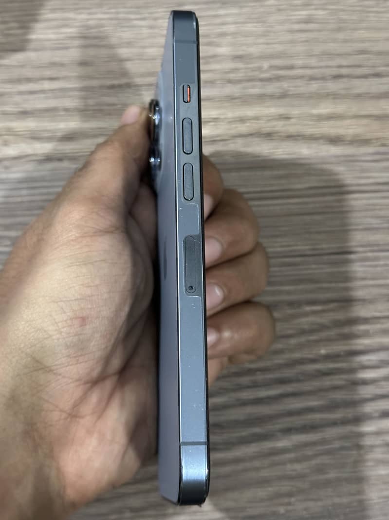 Apple iPhone 13 Pro 3