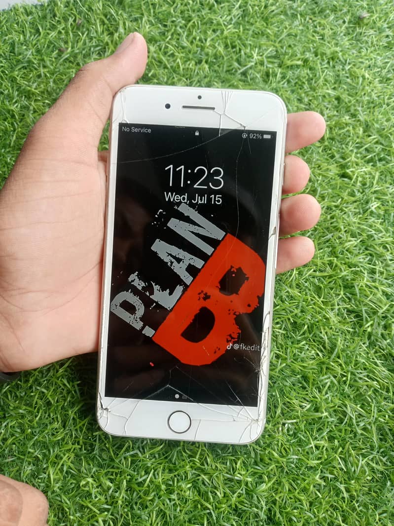 Apple iPhone 7 Plus 1