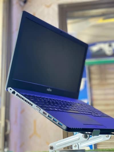 Fujitsu LifeBook A557