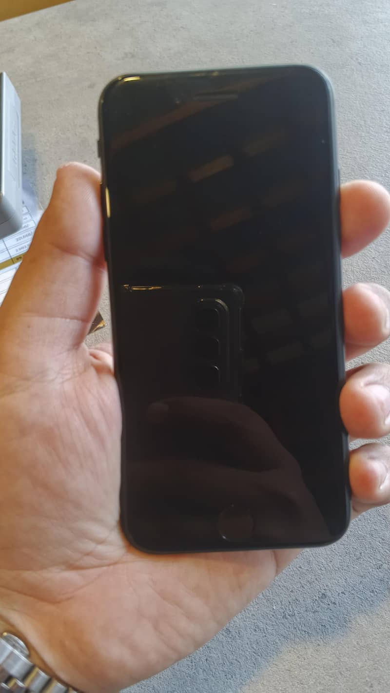 Apple iPhone SE 0