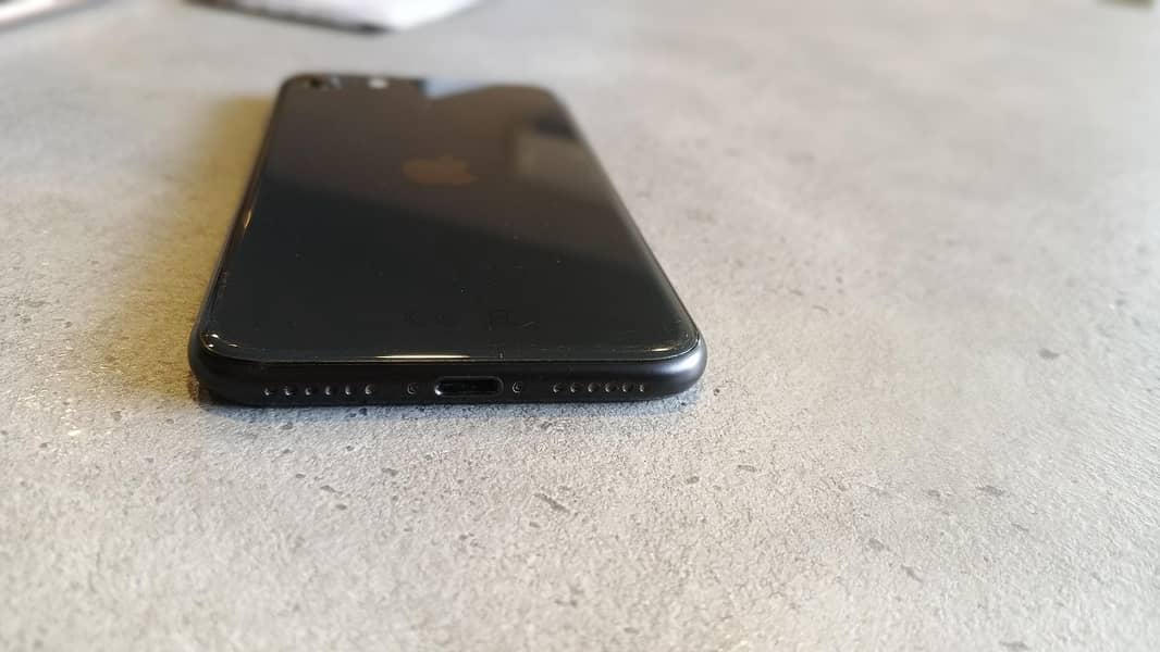 Apple iPhone SE 2