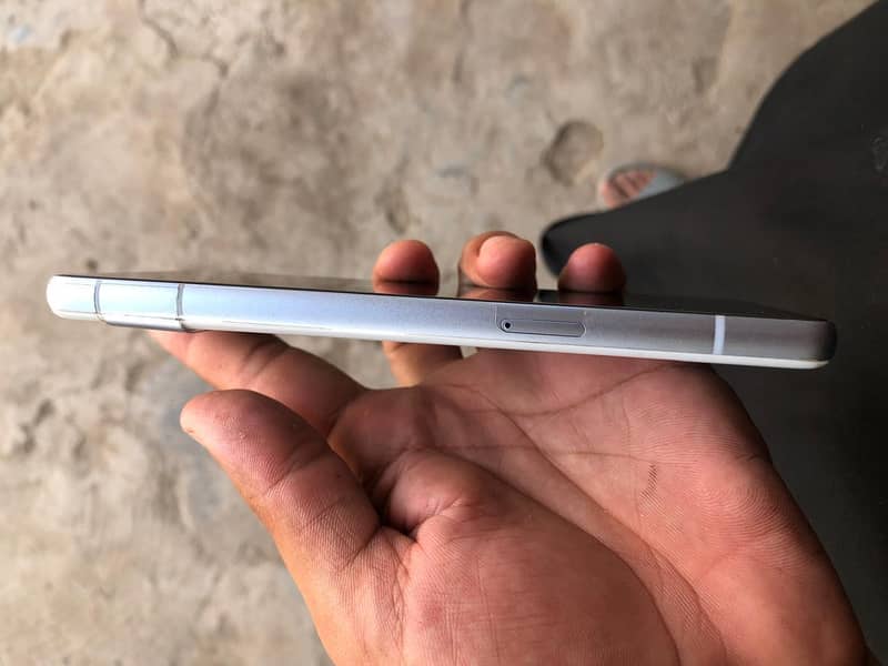 Google Pixel 7a 4