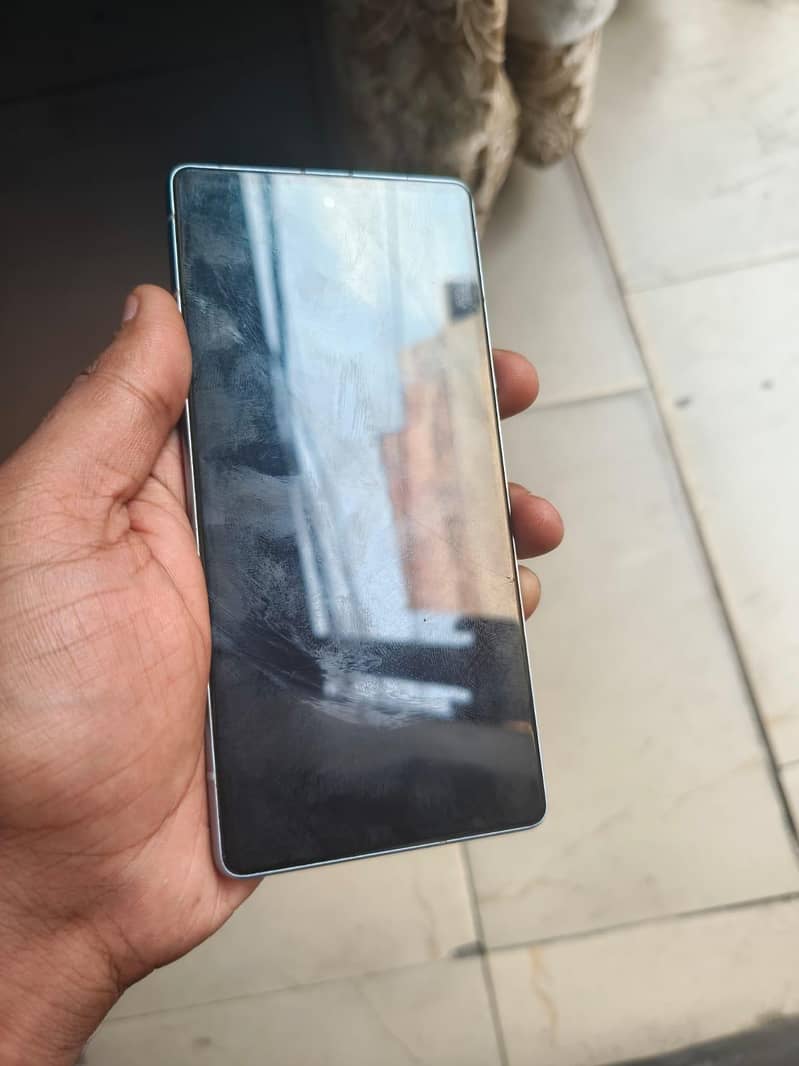 Google Pixel 7a 5