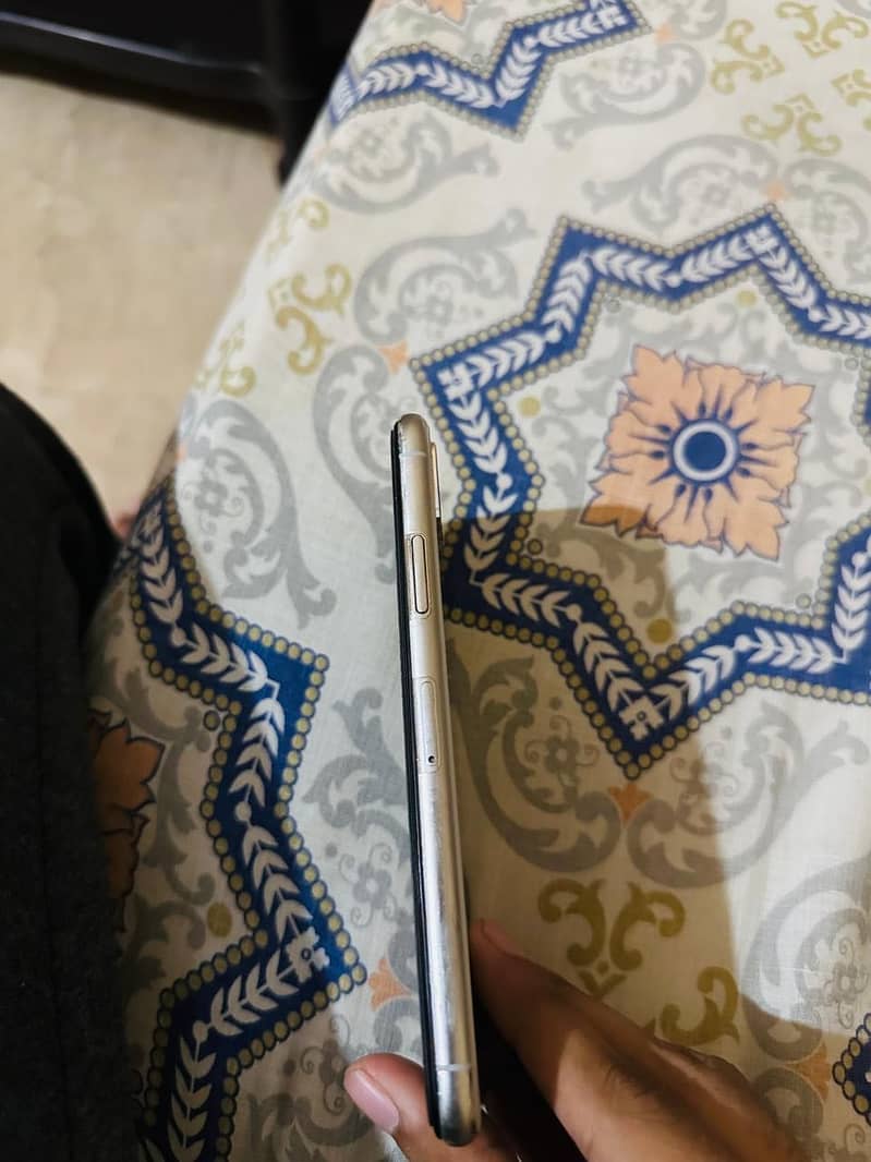Apple iPhone X 2