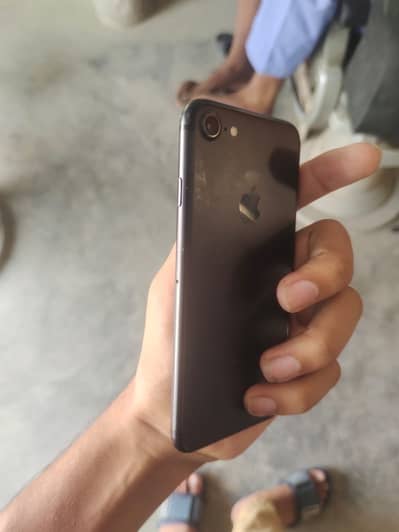 Apple iPhone 7 . . 32gb exchange possible