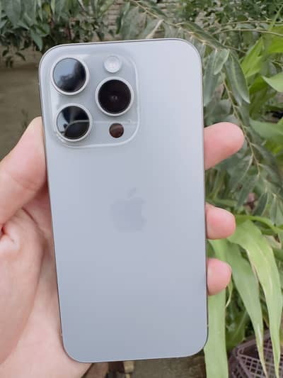 Apple iPhone 15 Pro jv