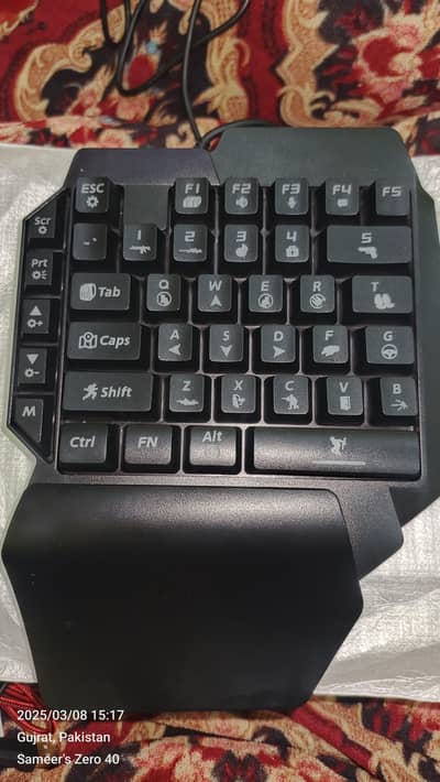 Gaming mouse Keyboard and mobile stand