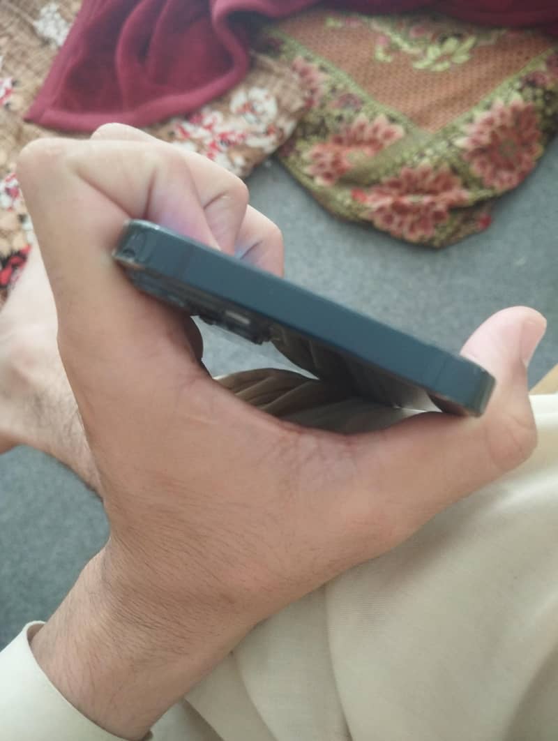 Apple iPhone 14 plus 4