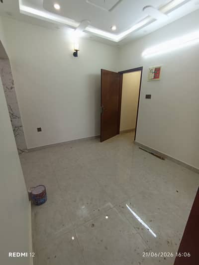 RENOVATED 2 BED D/D FLAT FOR SALE IN BLOCK 17, GULSHAN E IQBAL