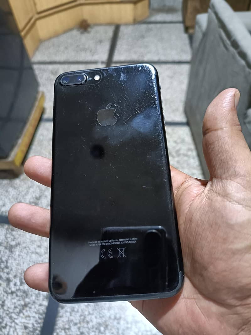 Apple iPhone 7 3