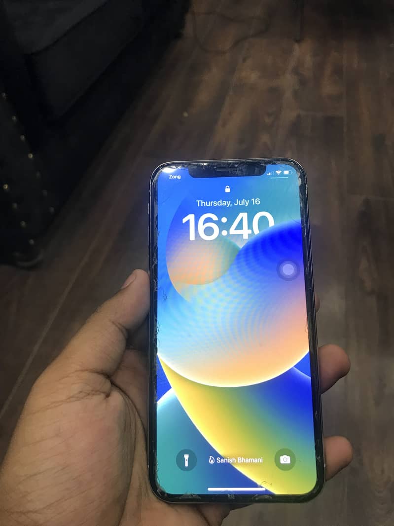 Apple iPhone X 3