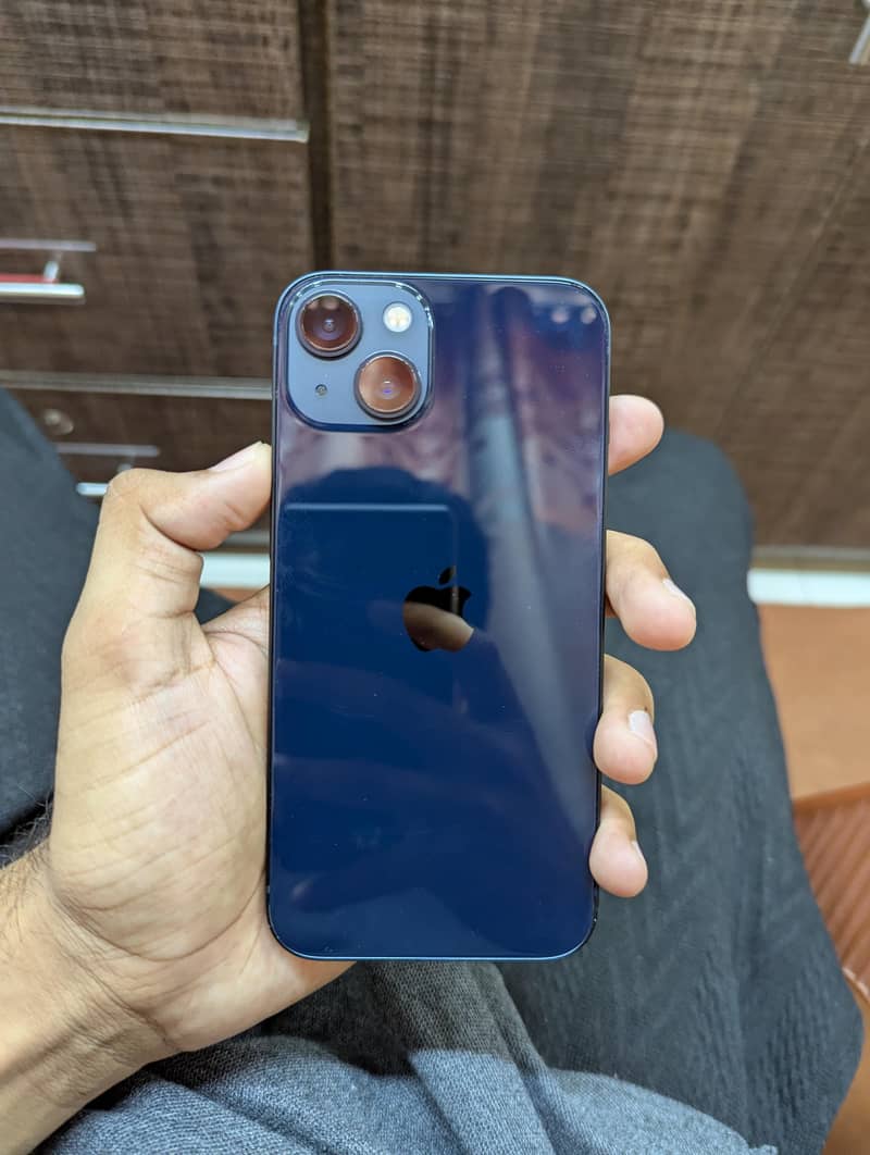 Apple iPhone 13 0