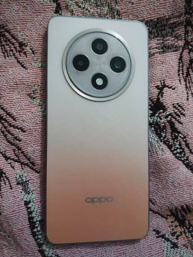 OPPO Reno 12f