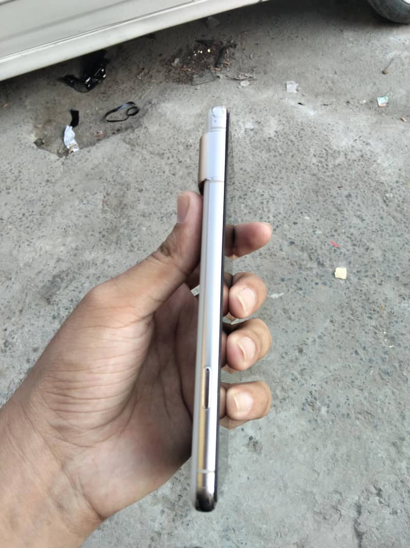 Google Pixel 8 Pro 2