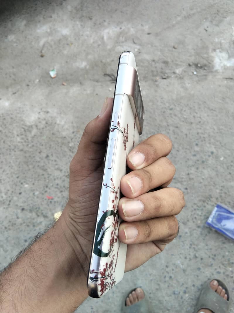 Google Pixel 8 Pro 4