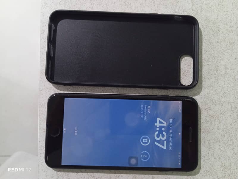 Apple iPhone 8 Plus 0