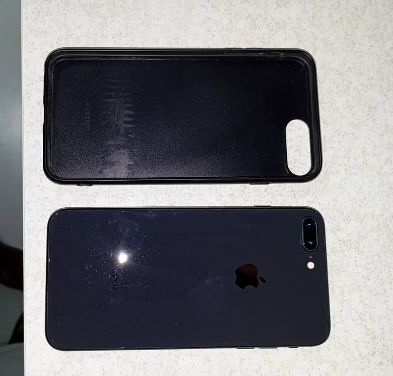 Apple iPhone 8 Plus 3