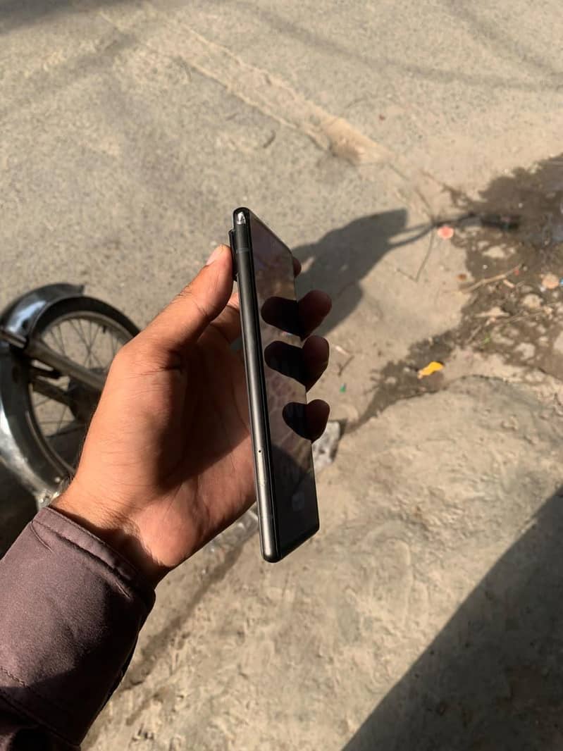 Google Pixel 6 4