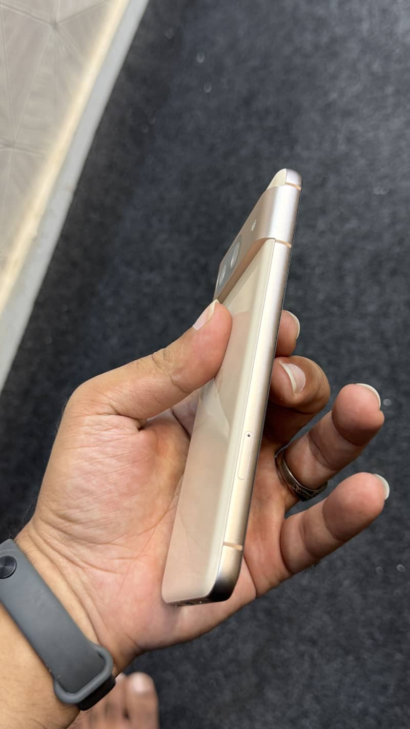 Google Pixel 8 2