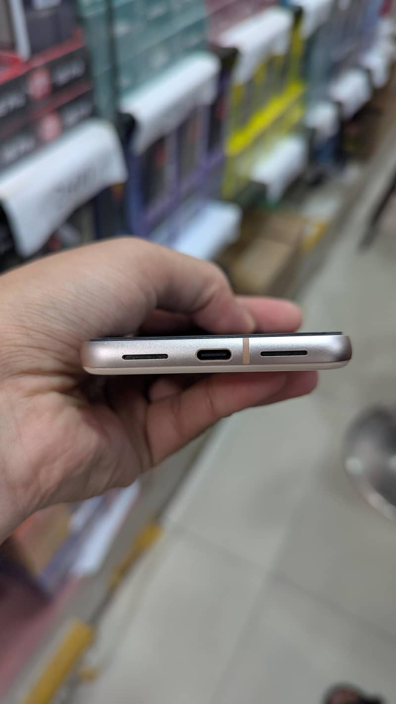 Google Pixel 8 0