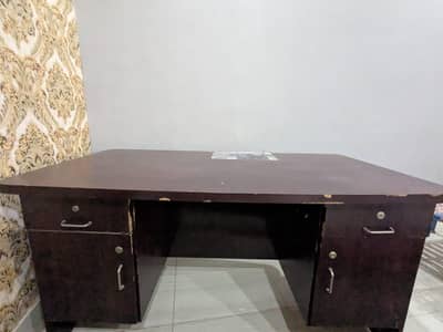 Office Table / Executive Desk | 2nd Hand \ Strong & Spacious |